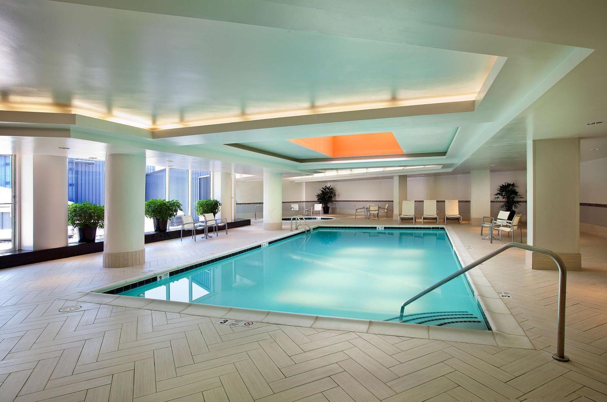 Embassy Suites By Hilton Washington Dc Chevy Chase Pavilion Exterior photo