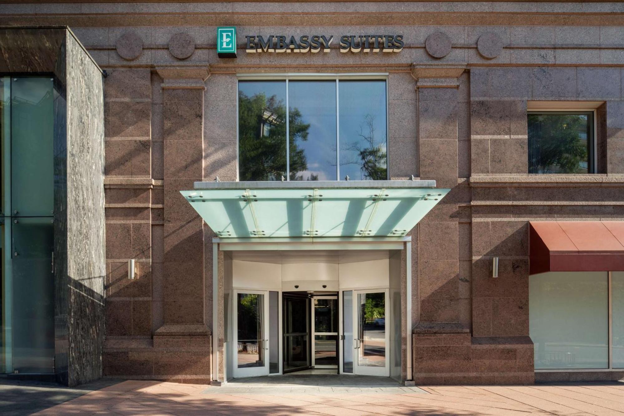 Embassy Suites By Hilton Washington Dc Chevy Chase Pavilion Exterior photo