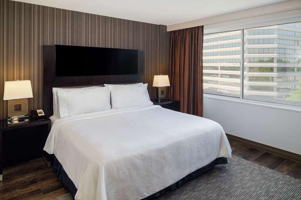 Embassy Suites By Hilton Washington Dc Chevy Chase Pavilion Room photo